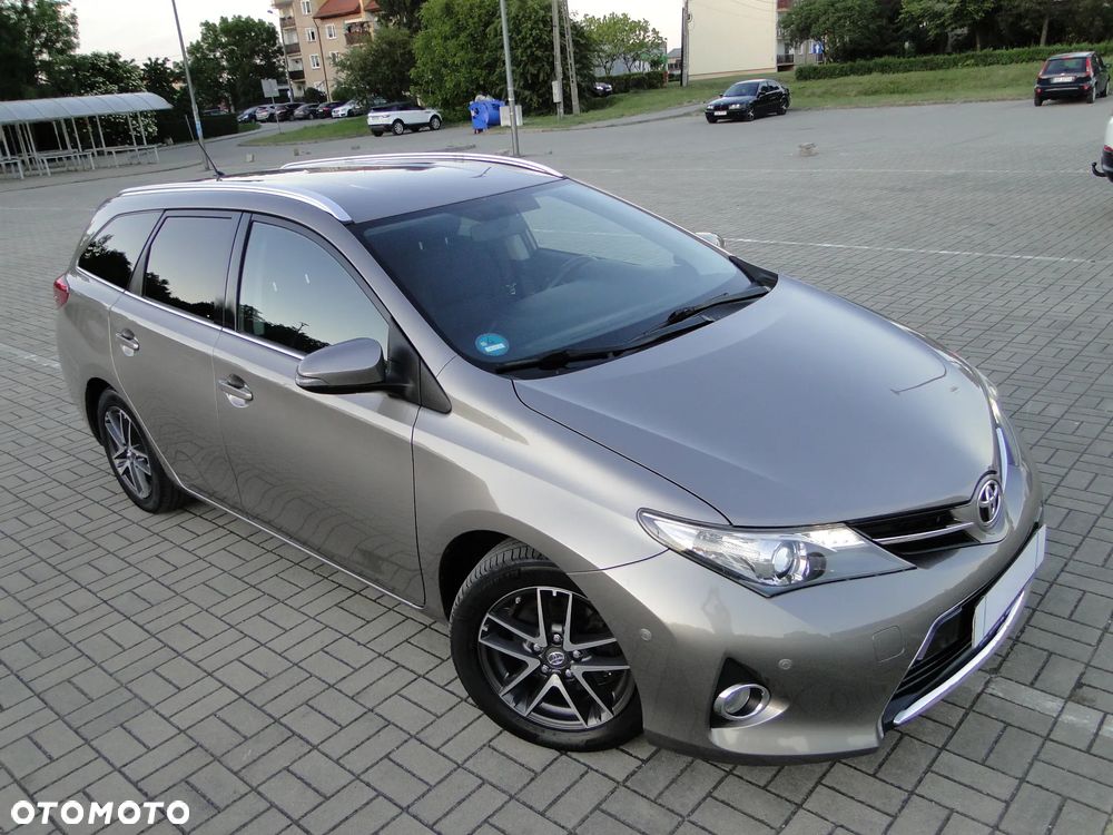 Toyota Auris 2.0 D-4D Prestige - 1