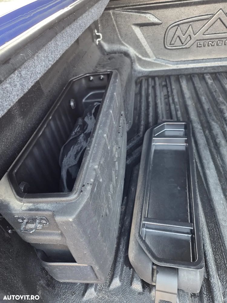 Toyota Hilux 2.8D 204CP 4x4 Double Cab AT Invincible - 12
