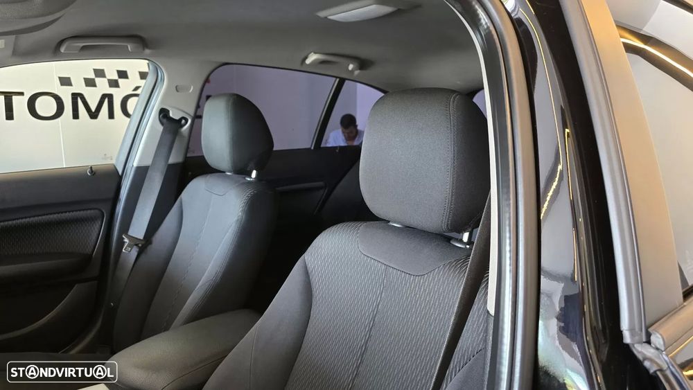 BMW 116 i Urban Line - 29