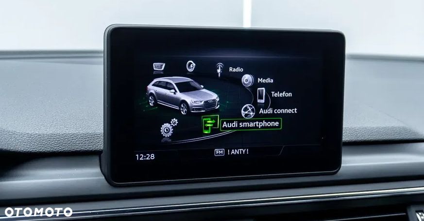 Audi A4 Avant 2.0 TDI S tronic quattro - 28