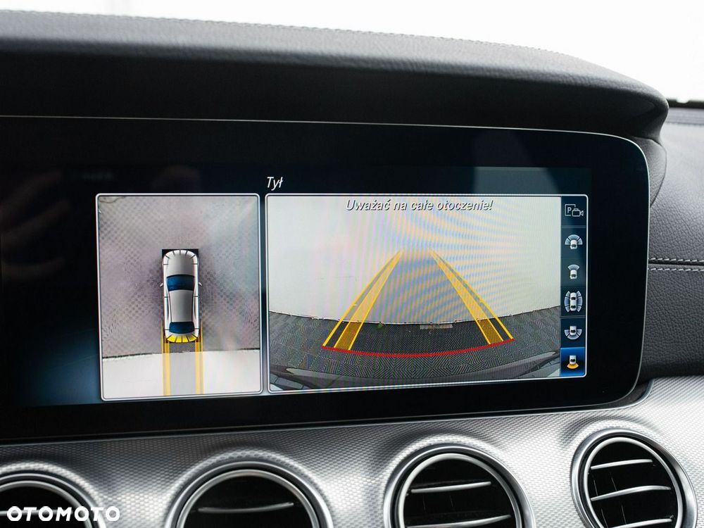 Mercedes-Benz Klasa E 220 d 4-Matic - 25