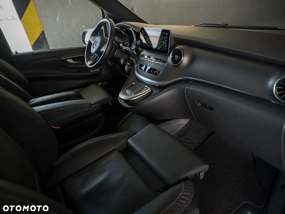 Mercedes-Benz Klasa V 300 d 4-Matic Exclusive 9G-Tronic (d³ugi) - 29