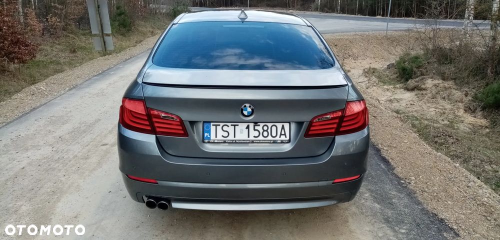 BMW Seria 5 525d xDrive Sport-Aut - 23