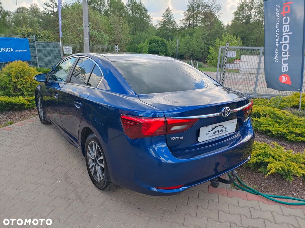 Toyota Avensis 1.8 Premium - 8
