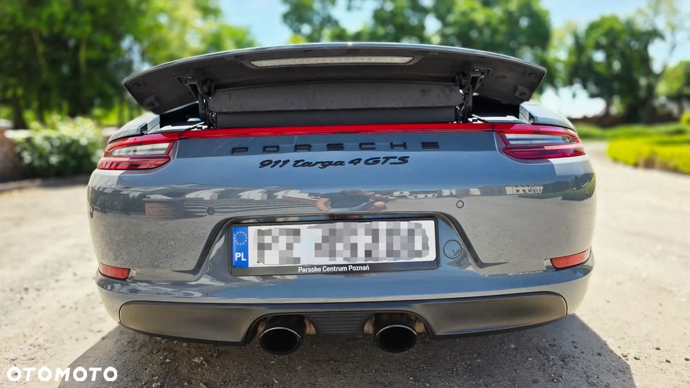 Porsche 911 Targa 4 GTS PDK - 15