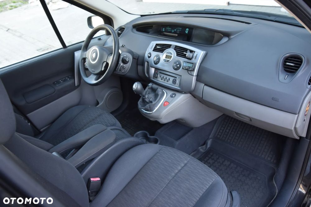 Renault Scenic 2.0 16V Confort Expression - 9