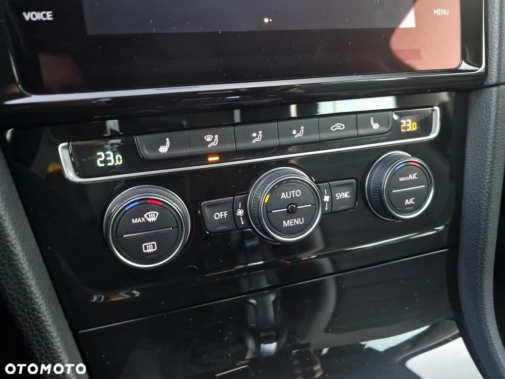 Volkswagen Golf - 15