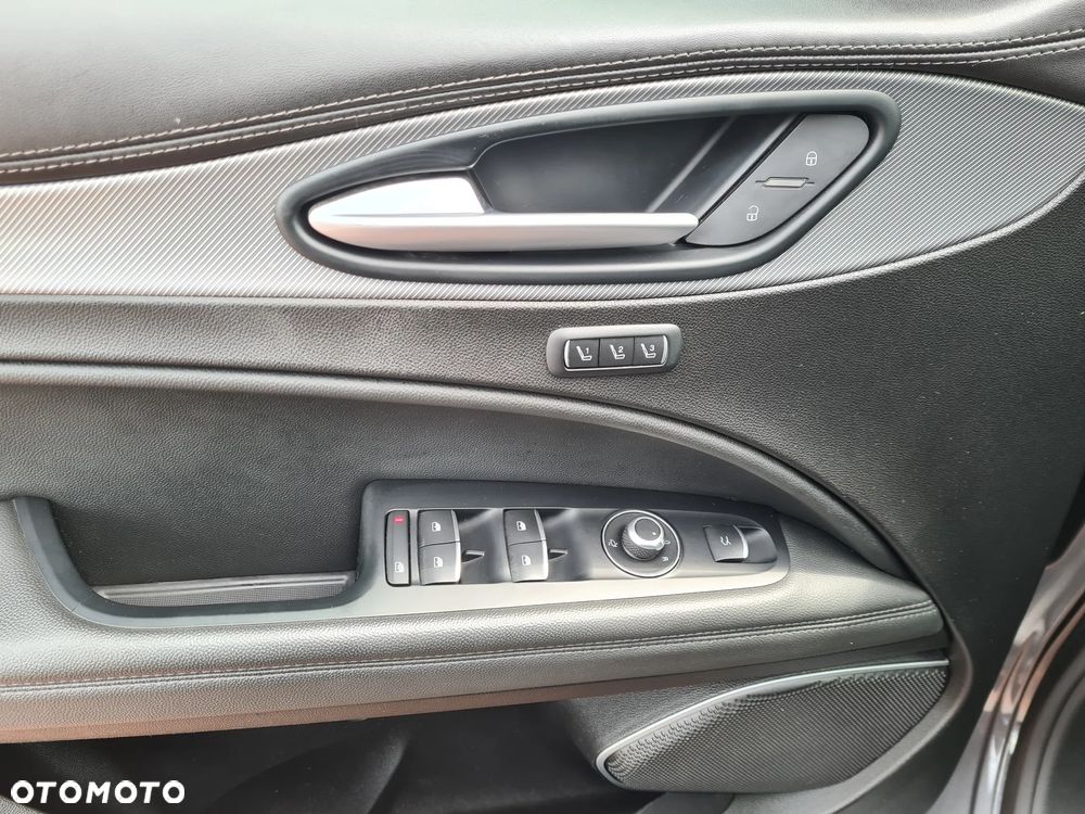 Alfa Romeo Stelvio 2.0 Turbo B-Tech Edition Q4 - 10