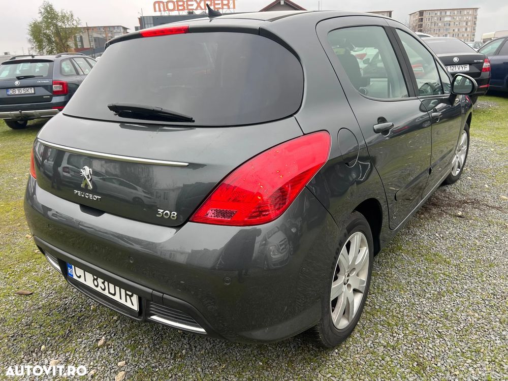 Peugeot 308 1.6E Premium Pack - 3