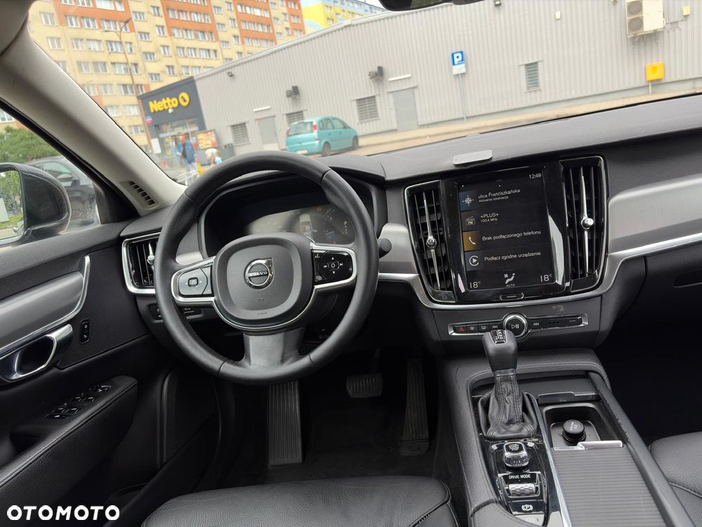 Volvo S90 D4 Momentum - 21