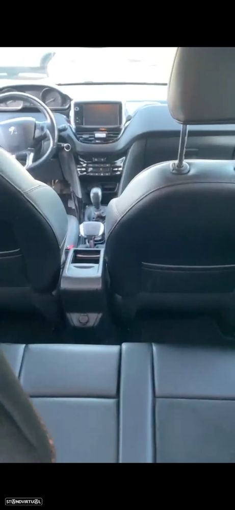 Peugeot 2008 PureTech 110 Stop&Start Allure - 27