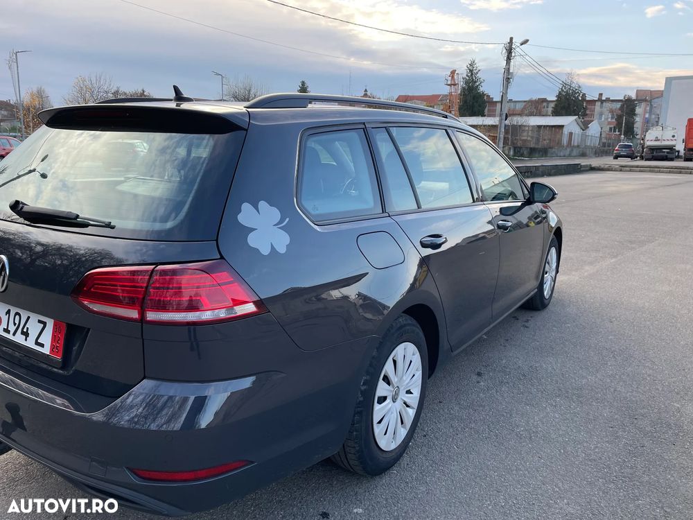 Volkswagen Golf - 12