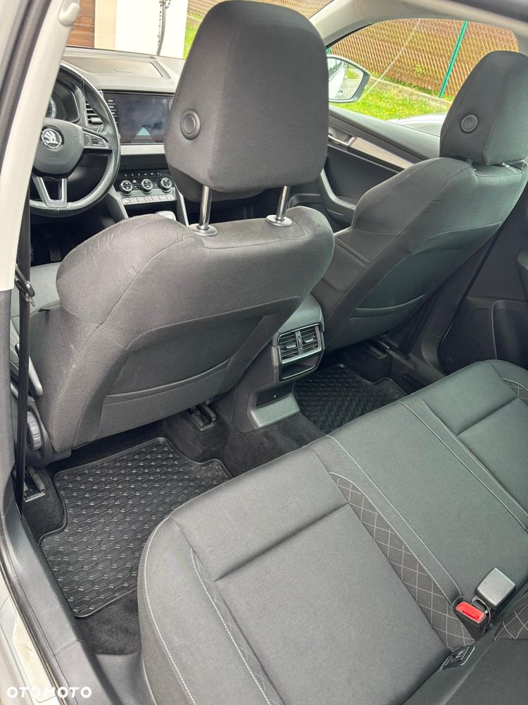 Skoda Karoq 2.0 TDI SCR 4x4 DSG Sportline - 9
