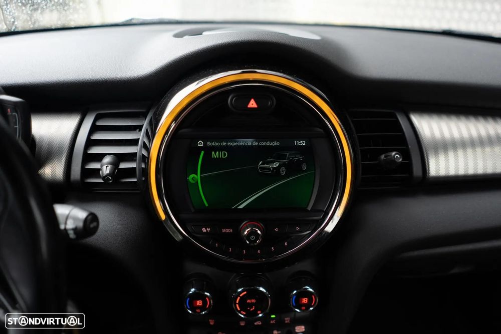 MINI 5 Portas Cooper D Auto - 24