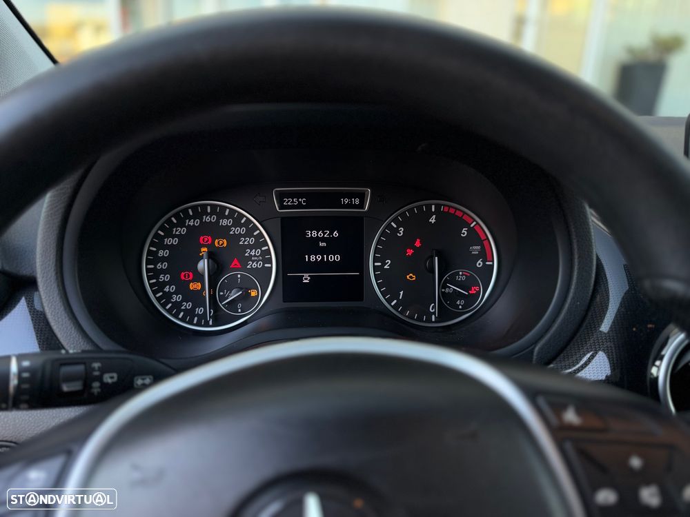 Mercedes-Benz B 180 CDI (BlueEFFICIENCY) - 10