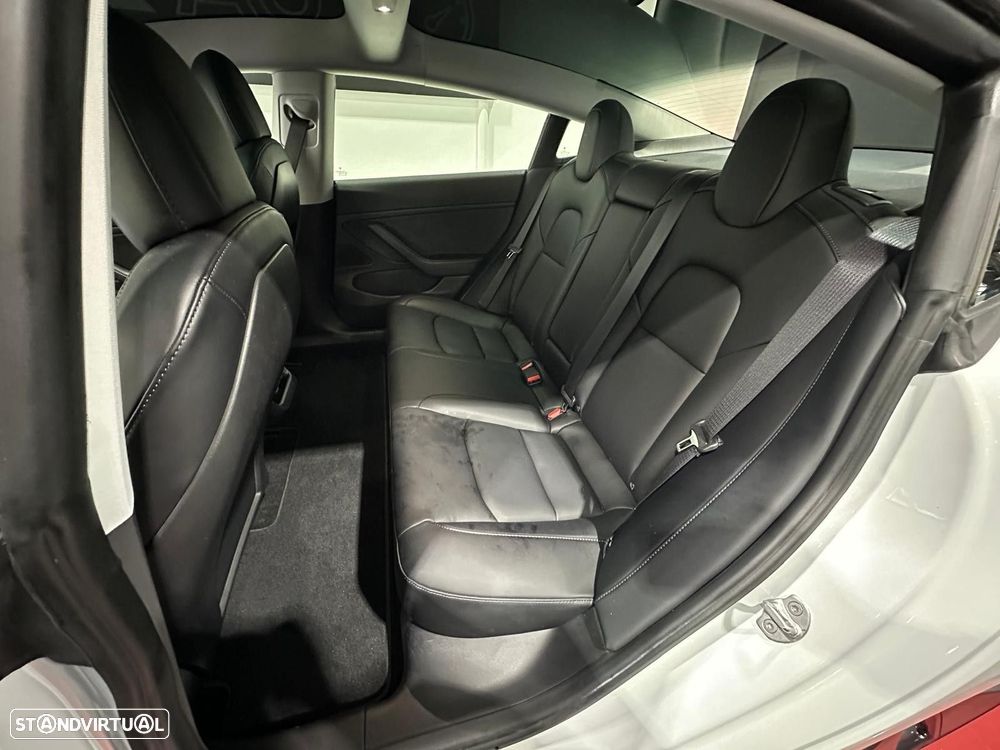 Tesla Model 3 Long-Range Dual Motor AWD - 27