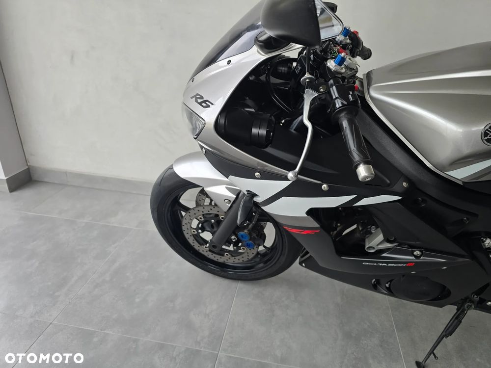 Yamaha R6 - 17