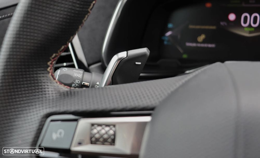 DS DS7 E-Tense Performance Line EAT8 - 36