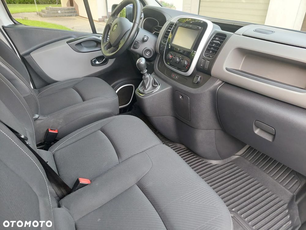 Renault Trafic - 23