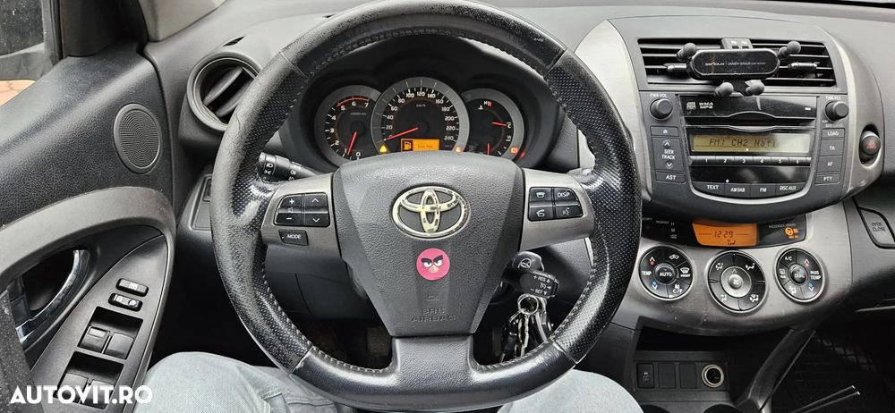 Toyota RAV4 2.2 D-4D 4WD Executive - 11