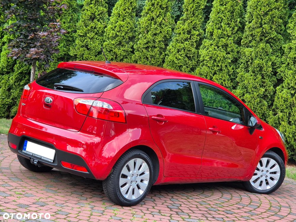 Kia Rio 1.2 Dream Team Edition - 27