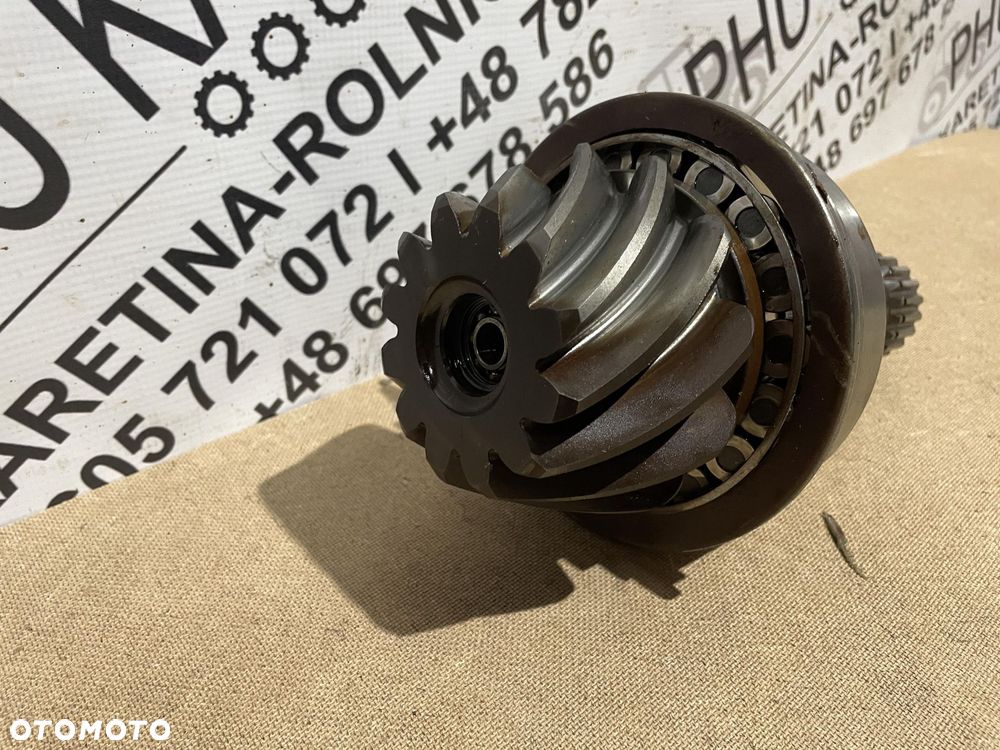 Valtra S354 Massey 8480 - skrzynia biegów - wałek ataku 12z  945100410010 - 2