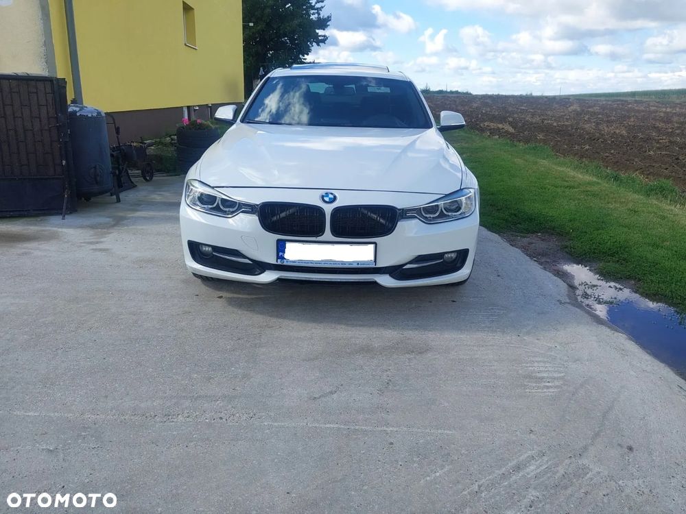 BMW Seria 3 328i Sport Line - 4
