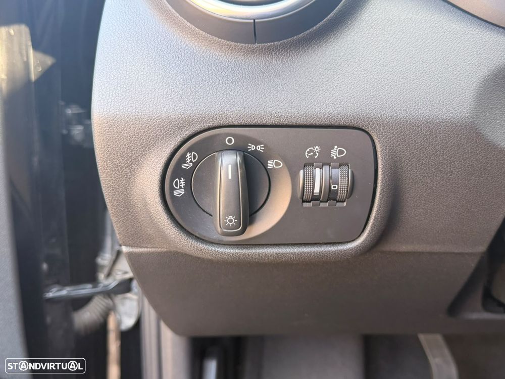 Audi A1 1.2 TFSI Attraction - 17