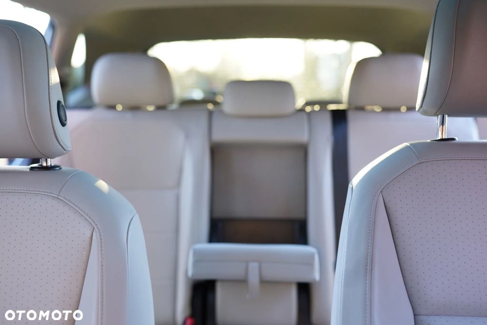 Volkswagen Tiguan 2.0 TSI OPF 4MOTION DSG R-Line - 33