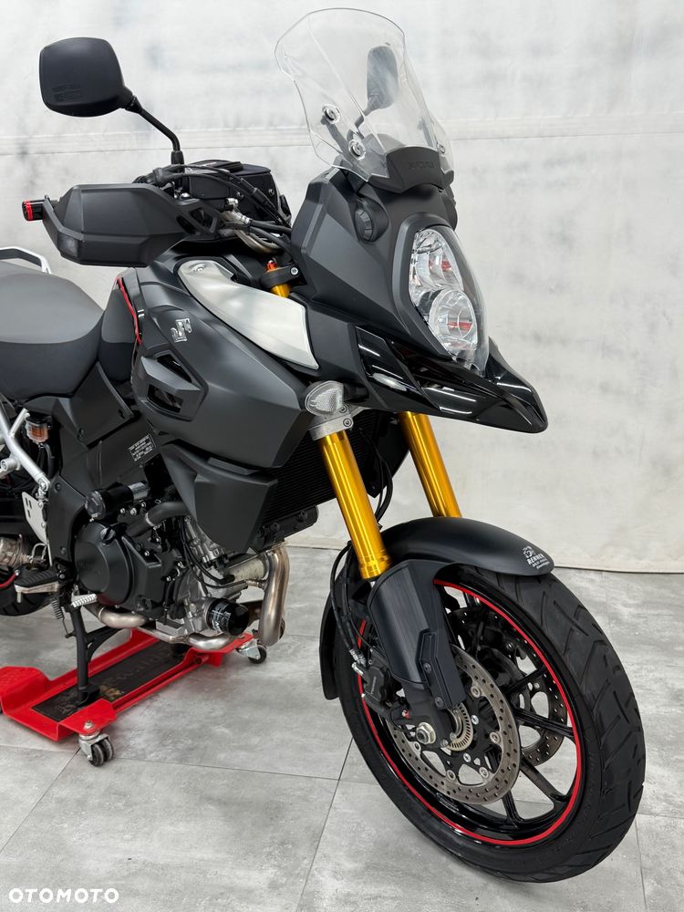 Suzuki V-STROM - 8