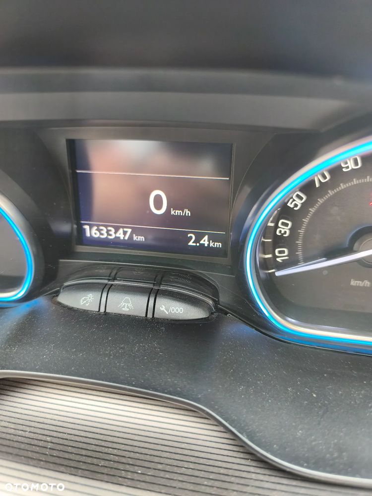 Peugeot 2008 - 7