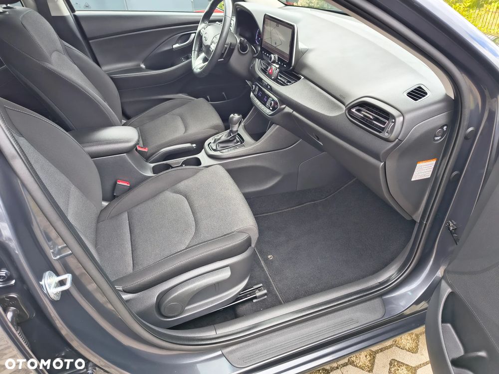 Hyundai i30 1.5 T-GDI 48V-Hybrid DCT EDITION 30 - 17