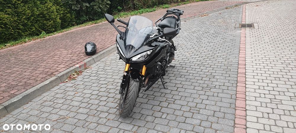 Yamaha FZ8 - 2
