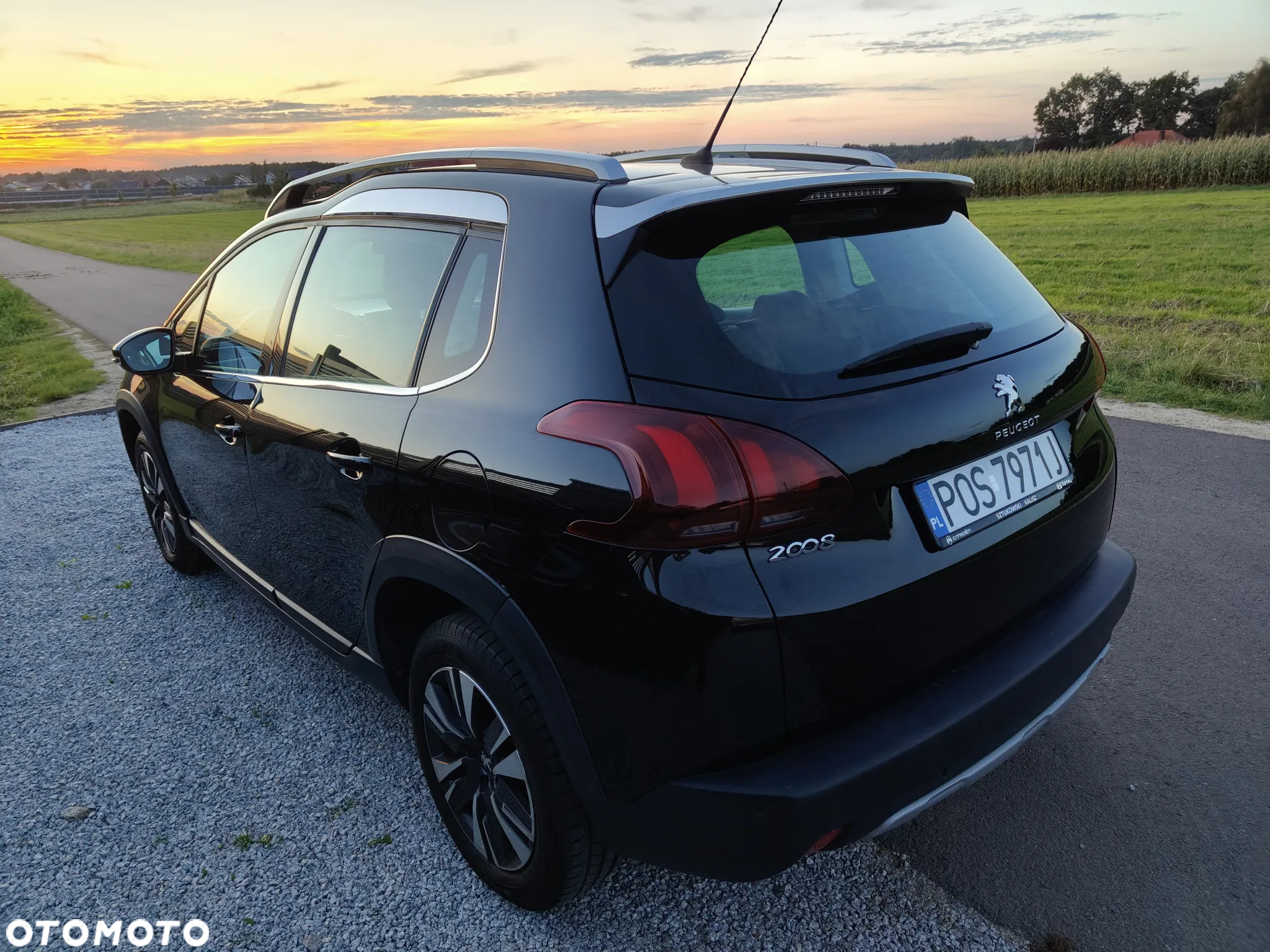 Peugeot 2008 1.2 Pure Tech Allure S&S EAT6 - 23