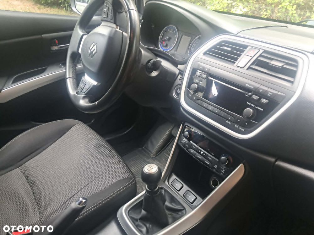 Suzuki SX4 1.6 Premium - 9