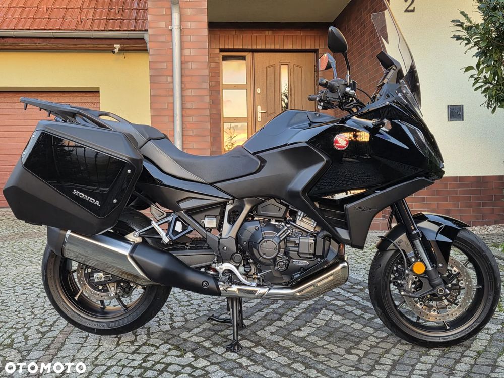 Honda NT - 6