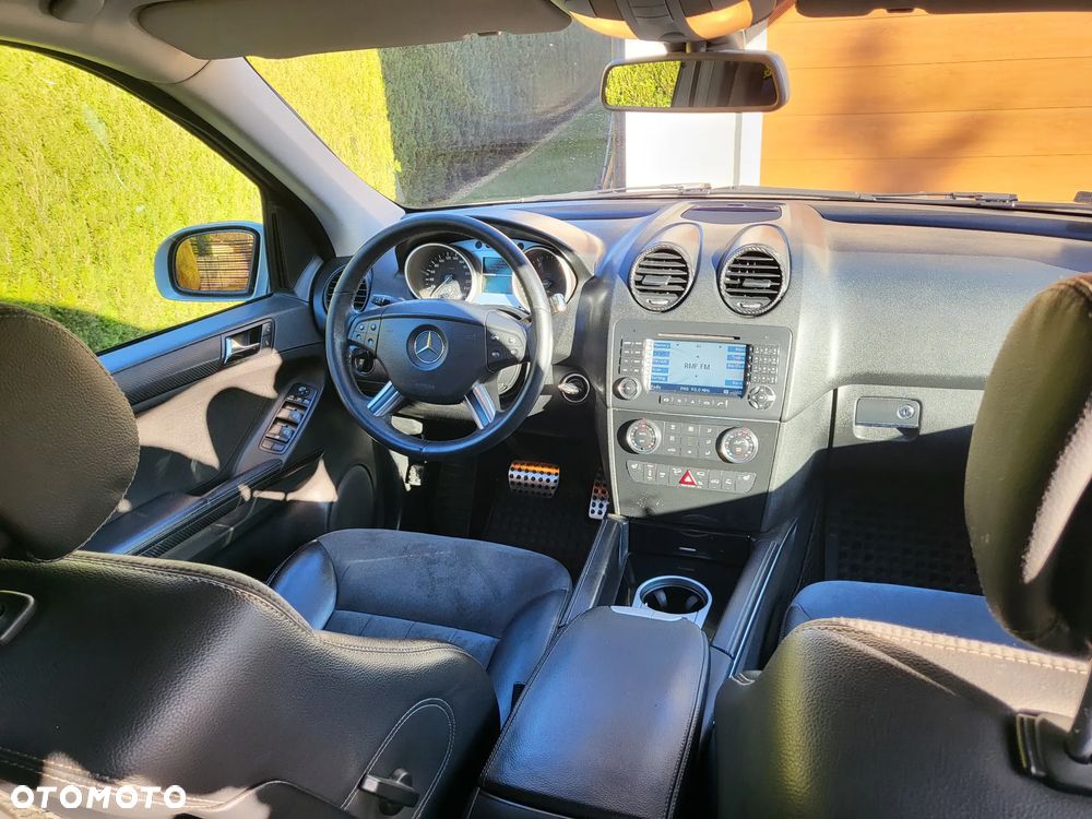 Mercedes-Benz ML - 15