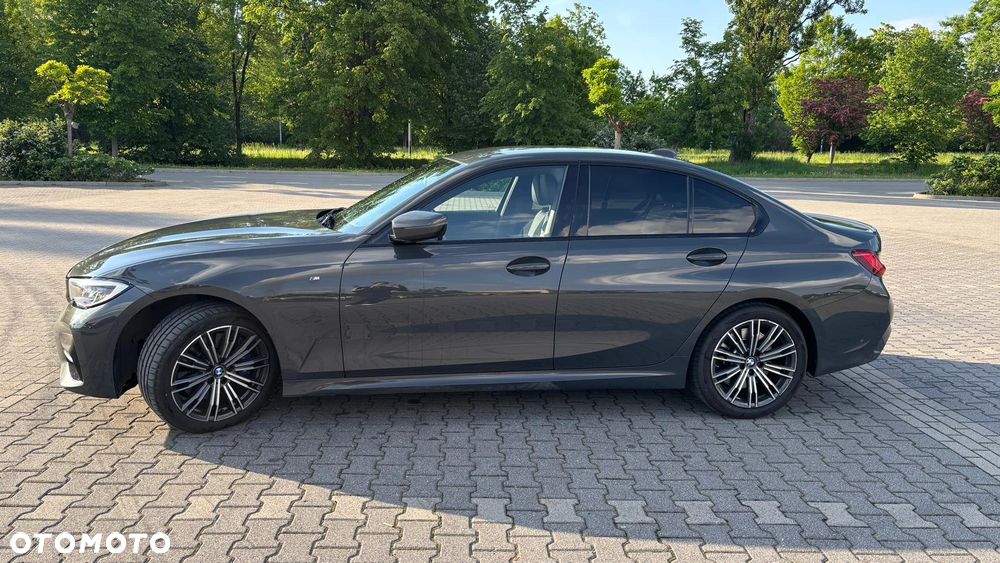 BMW Seria 3 330i xDrive M Sport sport - 3