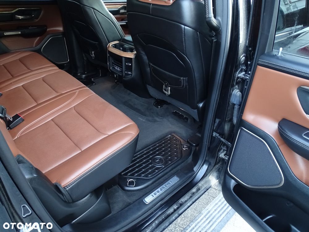 RAM 1500 Crew Cab Longhorn - 16