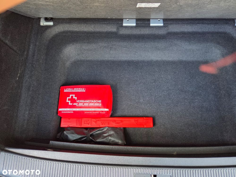 Volkswagen Sharan - 11