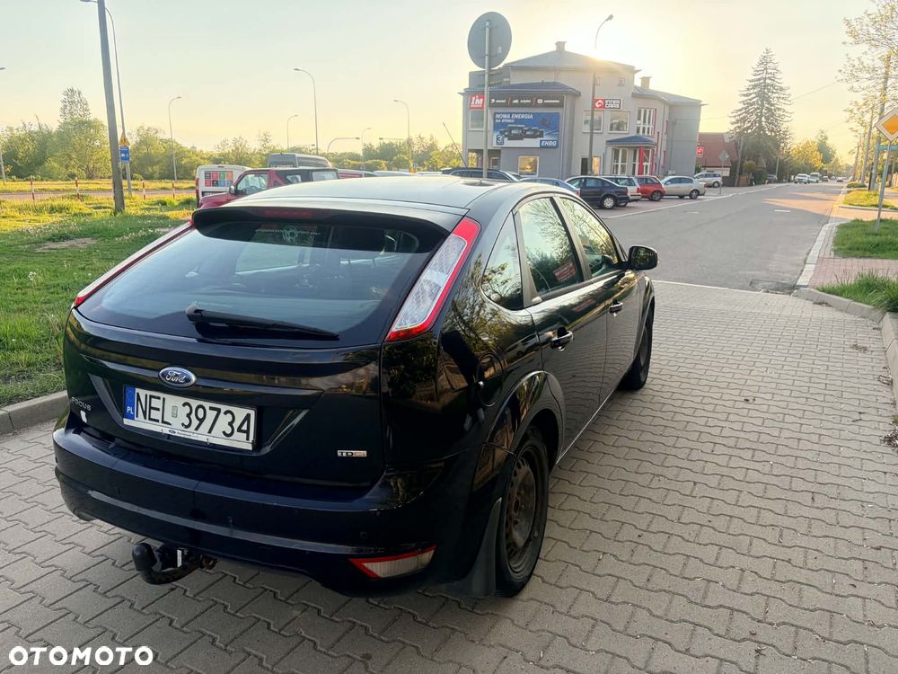 Ford Focus 1.8 TDCi Ambiente - 9