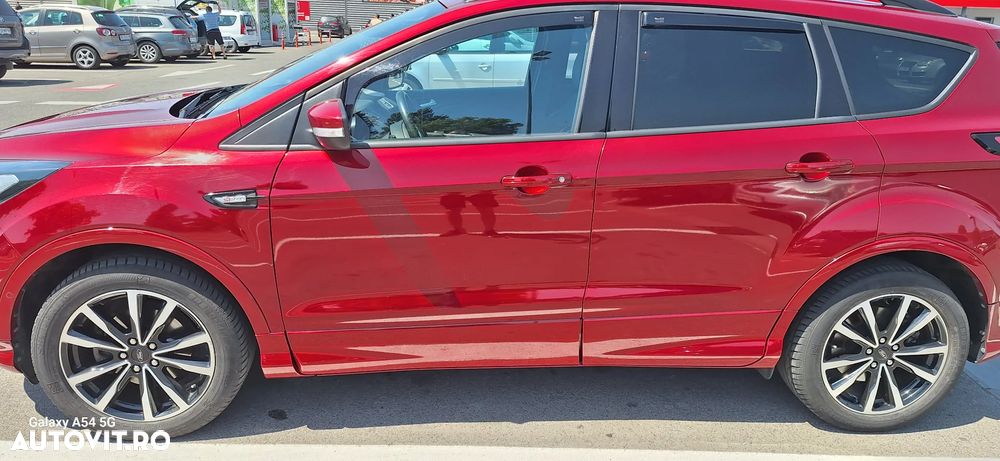 Ford Kuga - 1