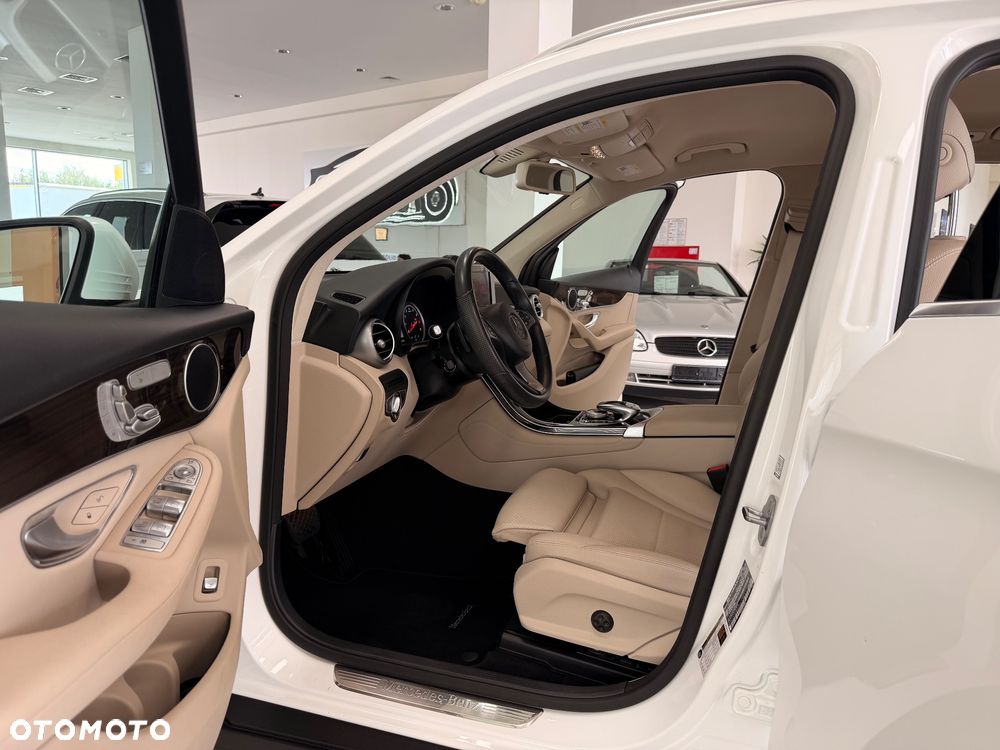 Mercedes-Benz GLC - 19