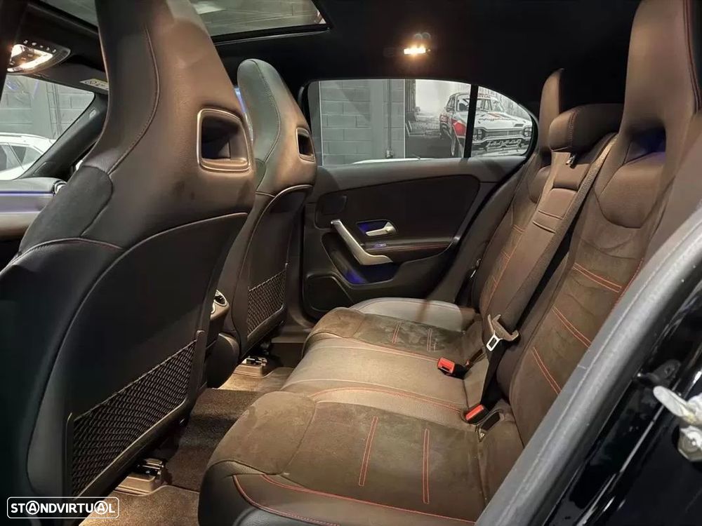 Mercedes-Benz A 250 e AMG Line - 17