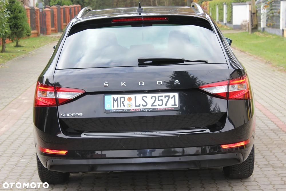 Skoda Superb 2.0 TDI DSG Premium Edition - 8