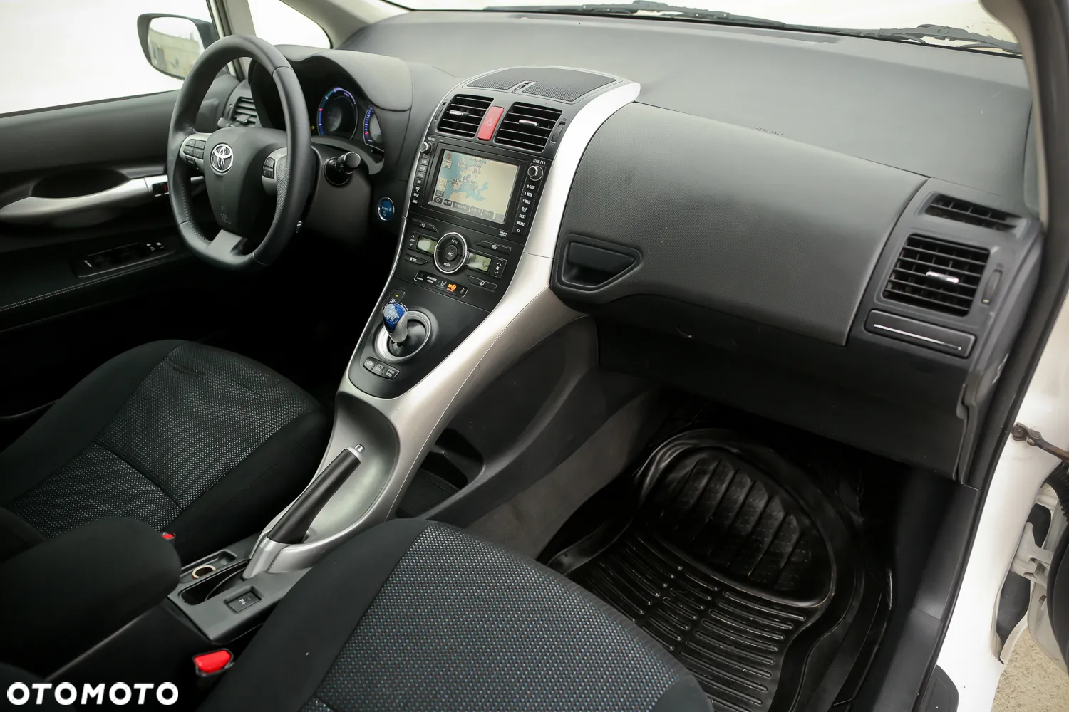 Toyota Auris - 24