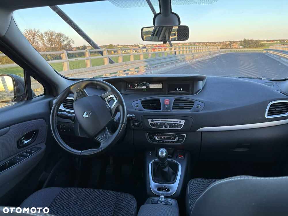 Renault Scenic - 6