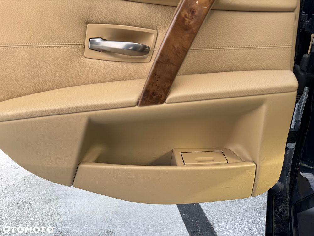 BMW Seria 5 530d - 14