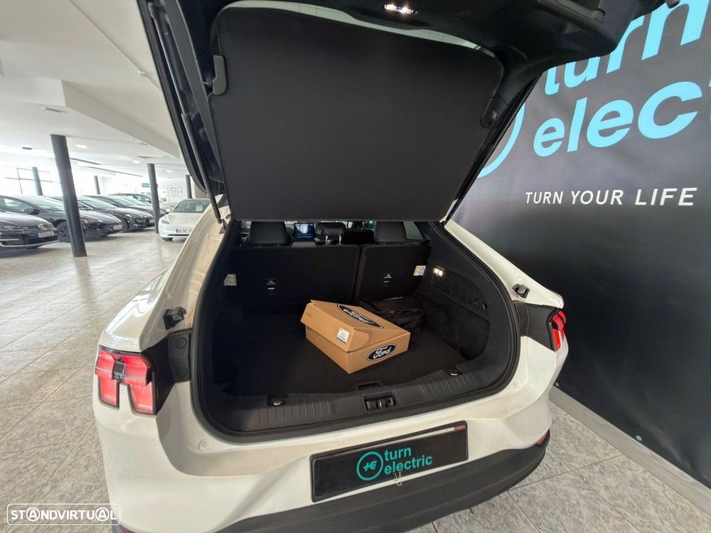 Ford Mustang Mach-E 75.7 kWh Base - 4