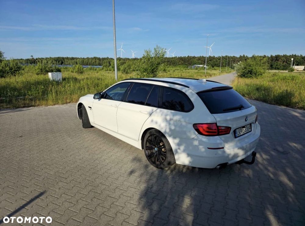 BMW Seria 5 525d xDrive - 3